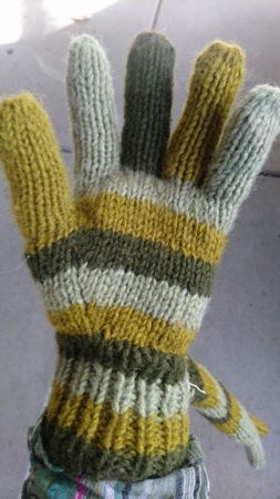 Pure wool hand knitted gloves