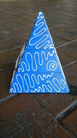 blue pyramid box.01