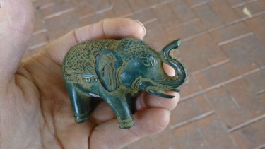 bronze elephant small
