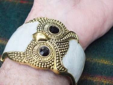 owl bracelet gold colour.01