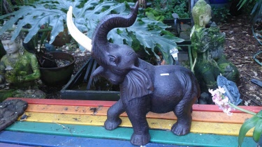 thai wood carved elephant.02